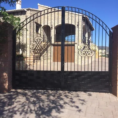 Spacious With Large Private Pool And Incredible Views