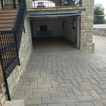 Spacious With Large Private Pool And Incredible Views *